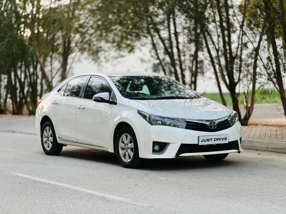 Used Toyota Corolla 2.0 L SE 2016