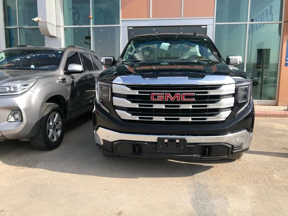 New GMC Sierra 5.3L V8 SLE Crew Cab (FWD) 2026