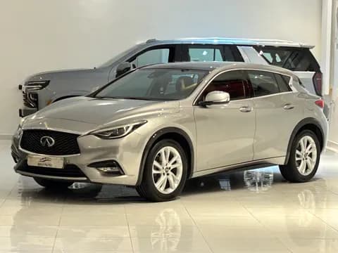 انفينيتي كيو30 2.0T Premium 2018 مستعملة