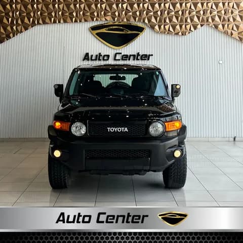 Used Toyota FJ Cruiser 4.0L STD (4WD) 2021
