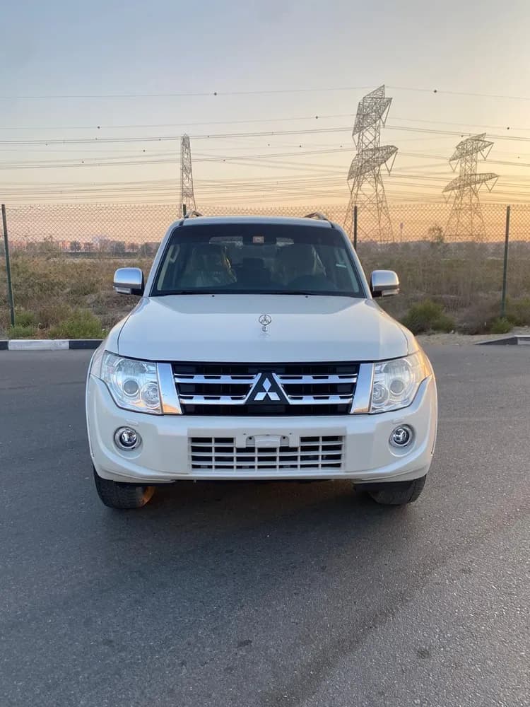 Used Mitsubishi 4th Generation Pajero 3.6L 2014