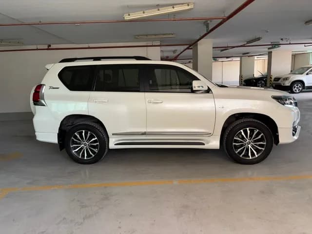 Used Toyota Land Cruiser Prado 5 Door 4.0L (Automatic) 2022