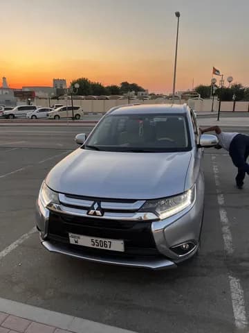 Used Mitsubishi Outlander 2.4L 2017 Used Mitsubishi Outlander 2.4L 2017 used_cars.forSale