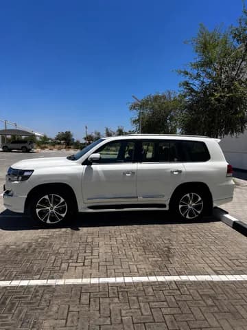Used Toyota Land Cruiser 4.6 GXR 2020 Used Toyota Land Cruiser 4.6 GXR 2020 used_cars.forSale