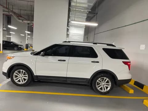 Used Ford Explorer 3.5L V6 XLT 2013 Used Ford Explorer 3.5L V6 XLT 2013 used_cars.forSale