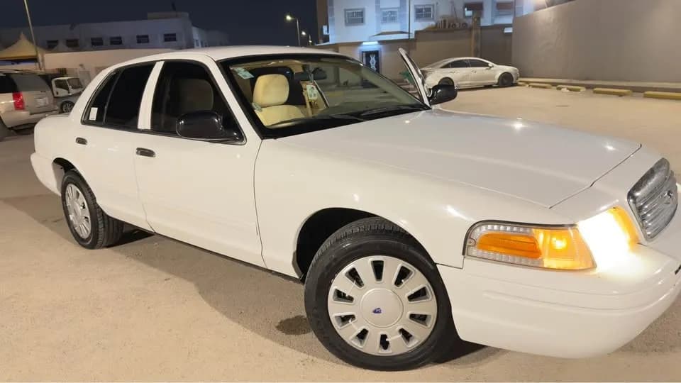 Used Ford Crown Victoria 4.6L 2012