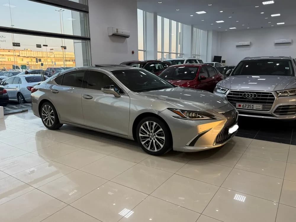 Used Lexus ES 350 4 door 3.5L 2020 Used Lexus ES 350 4 door 3.5L 2020 used_cars.forSale