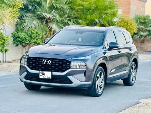 هيونداي سانتافيه 2.4L دفع أمامي 2022 مستعملة