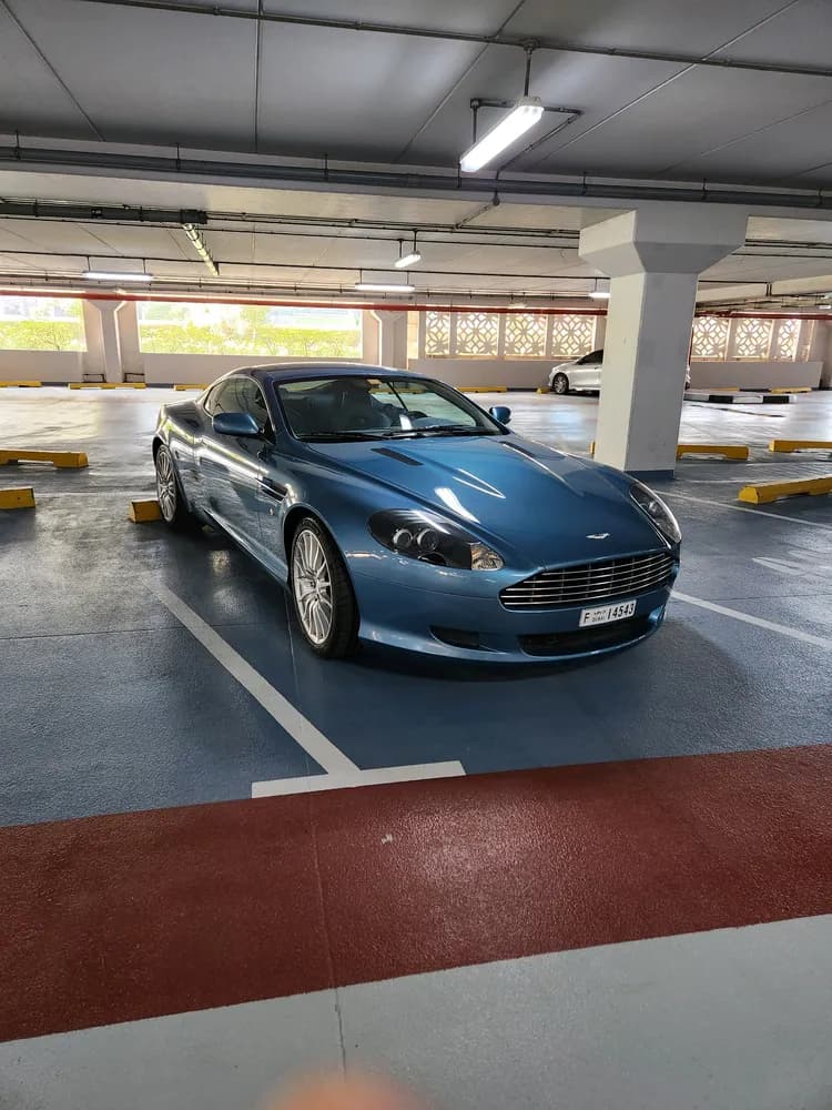 Used Aston Martin DB9 V12 Carbon Black 2008