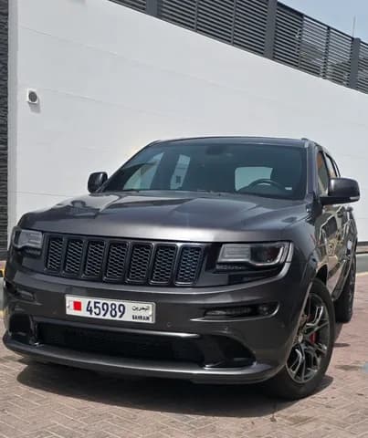 جيب جراند شيروكي SRT8 2015 مستعملة