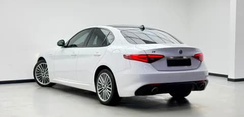 ألفا روميو Giulia Veloce 2018 مستعملة ألفا روميو Giulia Veloce 2018 مستعملة used_cars.forSale
