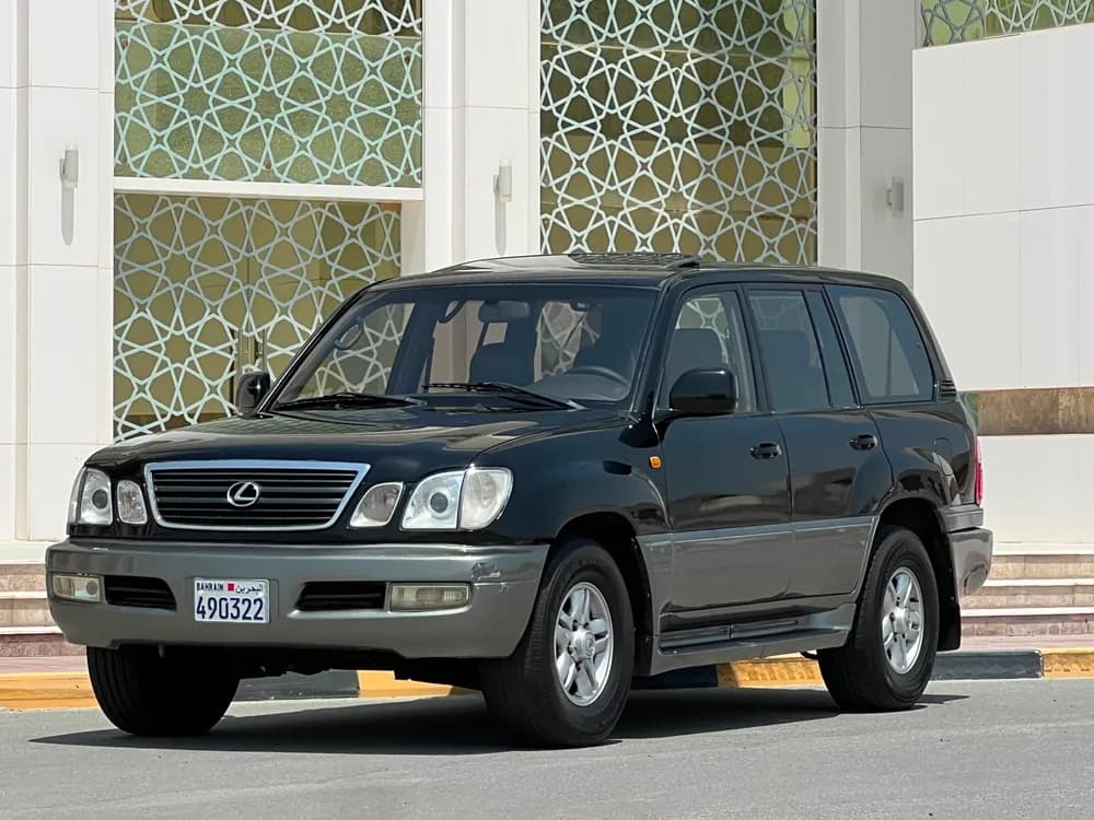 Used Lexus LX 4.7 Premier 2001