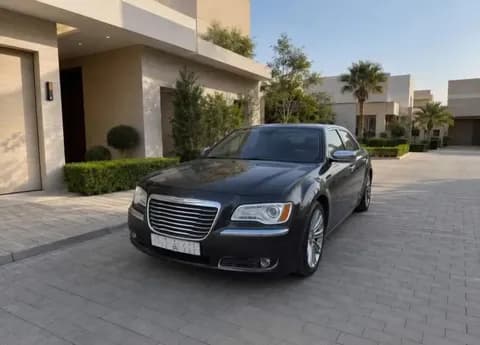 كرايسلر 300 سي 5.7L Plus 2014 مستعملة كرايسلر 300 سي 5.7L Plus 2014 مستعملة used_cars.forSale