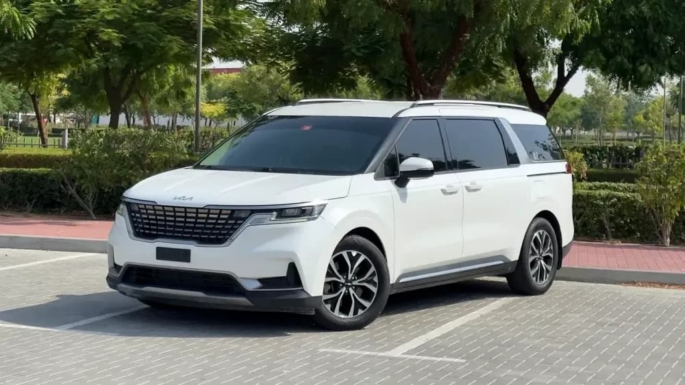Used Kia Carnival 2024