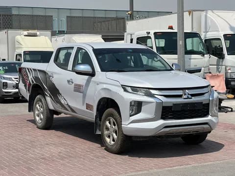 Used Mitsubishi L200 2.4L Double Cab GLS (4WD) 2020 Used Mitsubishi L200 2.4L Double Cab GLS (4WD) 2020 used_cars.forSale