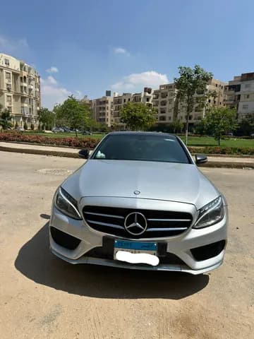 مرسيدس بنز الفئة سي C 180 2015 مستعملة مرسيدس بنز الفئة سي C 180 2015 مستعملة used_cars.forSale