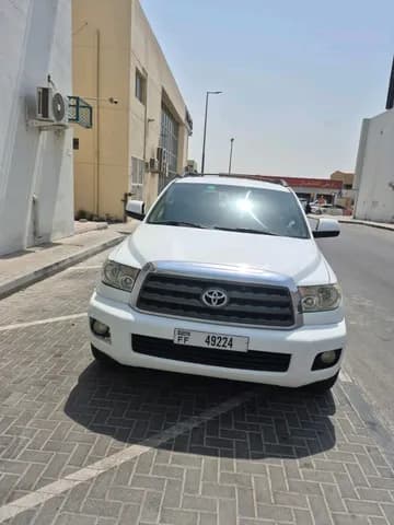 Used Toyota Sequoia 5.7L SR5 4x4 2013 Used Toyota Sequoia 5.7L SR5 4x4 2013 for sale