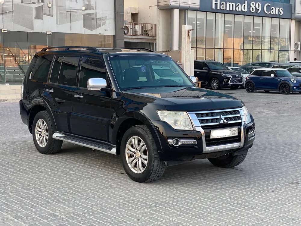 ميتسوبيشي باجيرو 3.8L 5 Door 2015 مستعملة