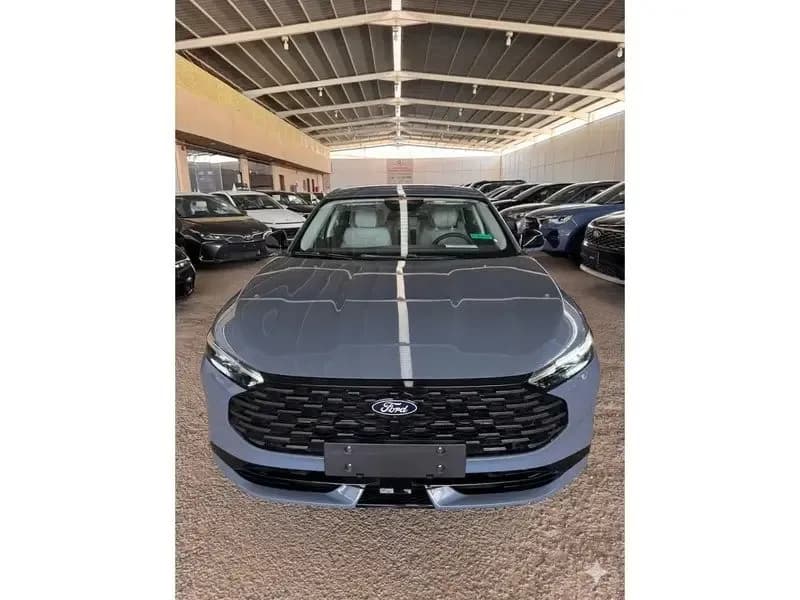 New Ford Taurus 2.0L EcoBoost Trend 2026